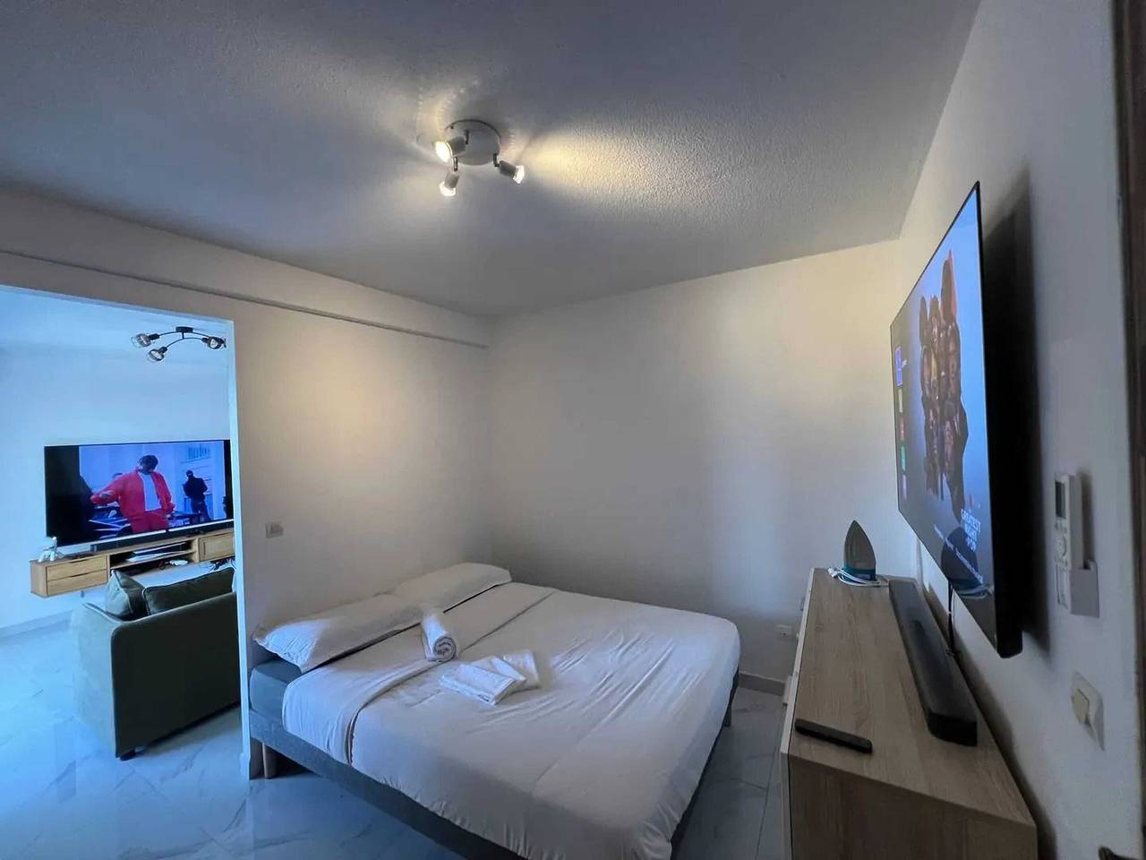 Entire apartment, Cozy Apartment in Ducos, 55 m² with Terrace in Dikos, Martinique