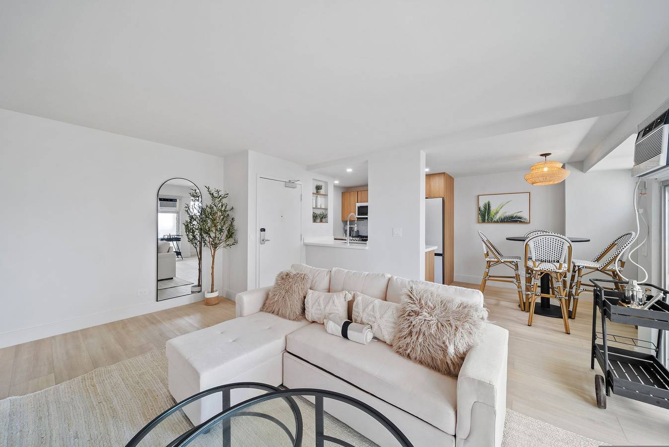 Ganze Wohnung, Paritial Ocean View 2 Bdrm w/Parking, Kitchen, Ac in Waikiki Beach, Honolulu