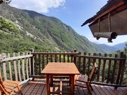 Chambre d’hôte pour 3 personnes, avec vue et terrasse à Belvédère