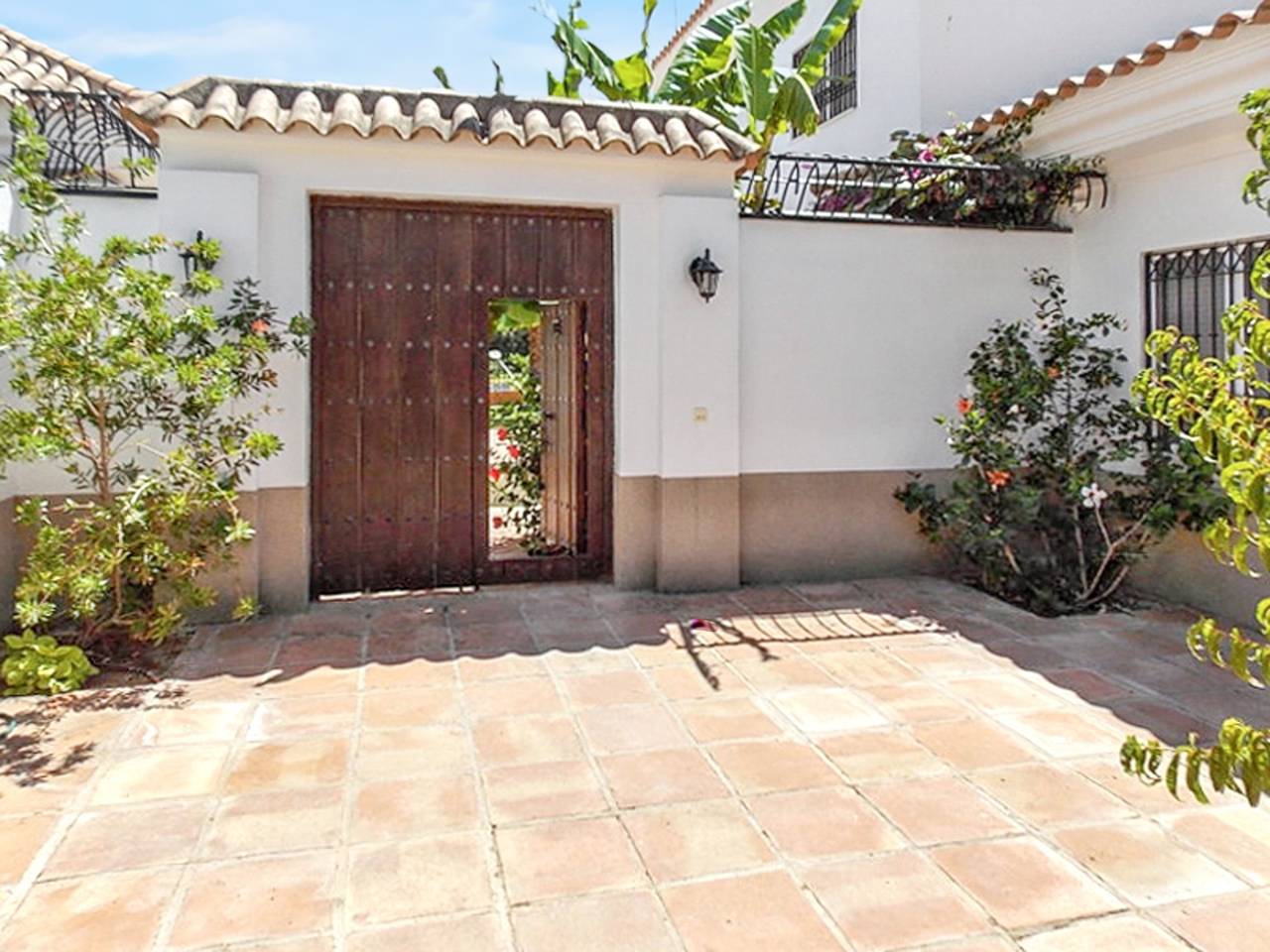 Elegante Villa in Nuevo Portil mit Gemeinschaftspool in Playa Nueva Umbría, El Portil