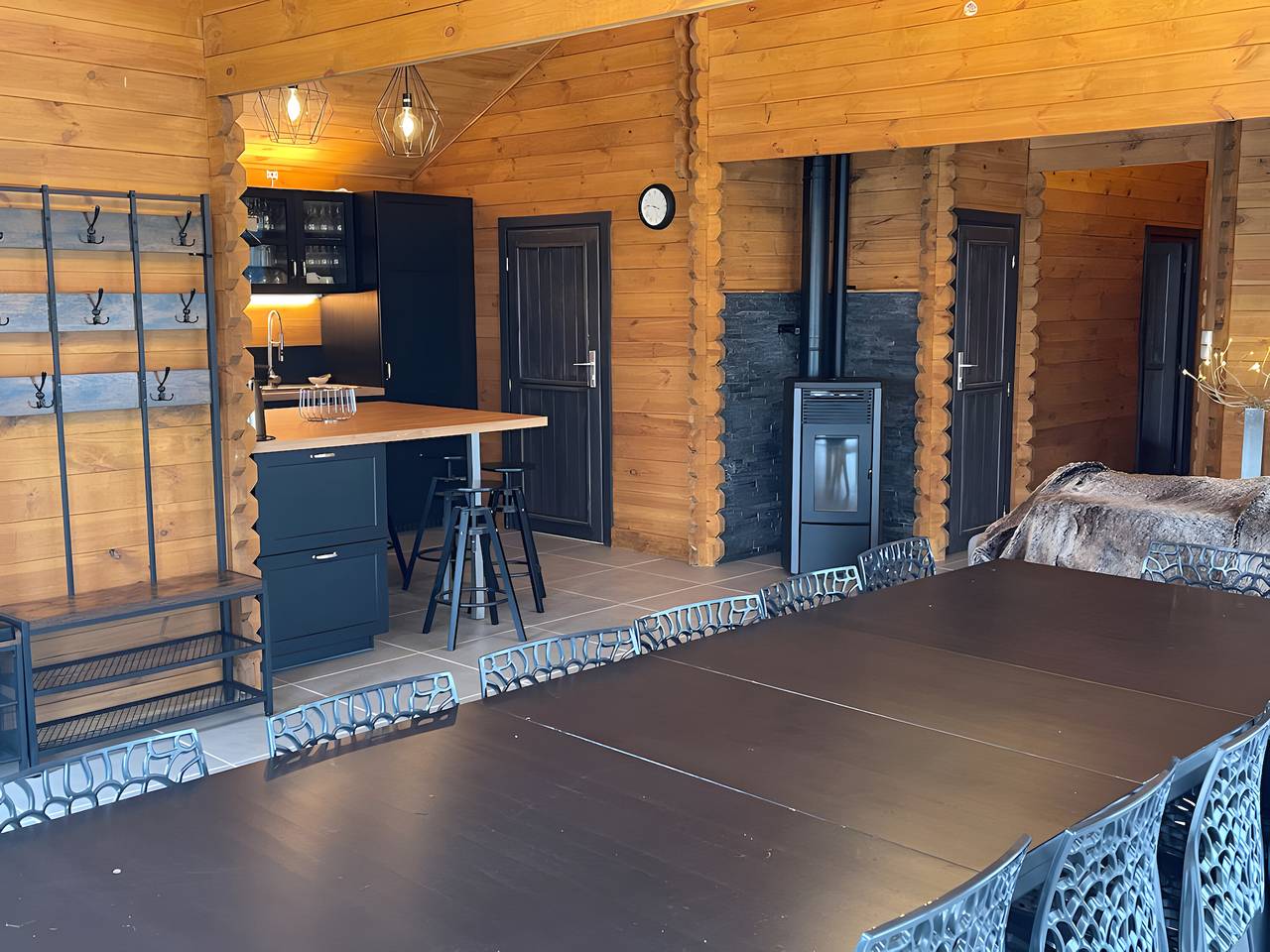 Casa de Vacaciones 'La Cabane À Ingalls' con Piscina Privada, Terraza Privada y Wi-Fi in Aoste (desambiguación), Región de La Tour-du-Pin