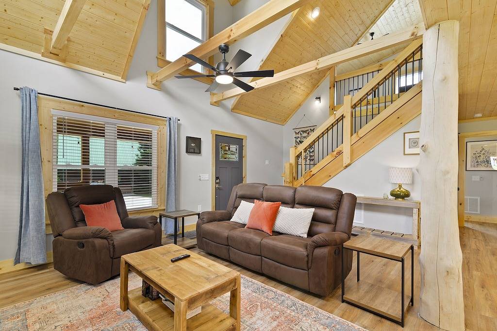 New Log Cabin in the Valley, Elk Experience, Year Round Access in Blue Ridge Parkway, Maggie Valley