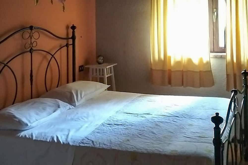 Cozy home in Sarnano with Wifi in Sarnano, Nationalpark Monti Sibillini