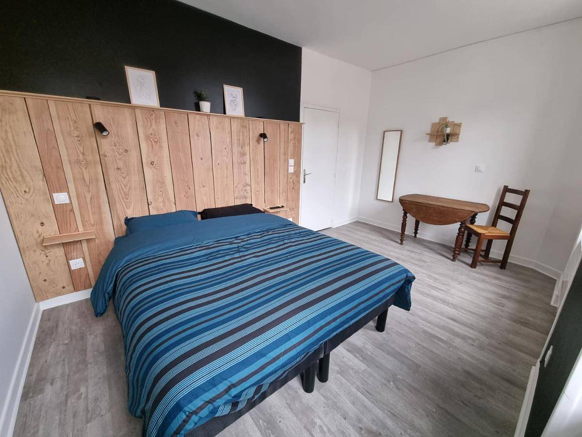 Chambre double Le Lion d'Or in Nérondes, Saint-Amand-Montrond