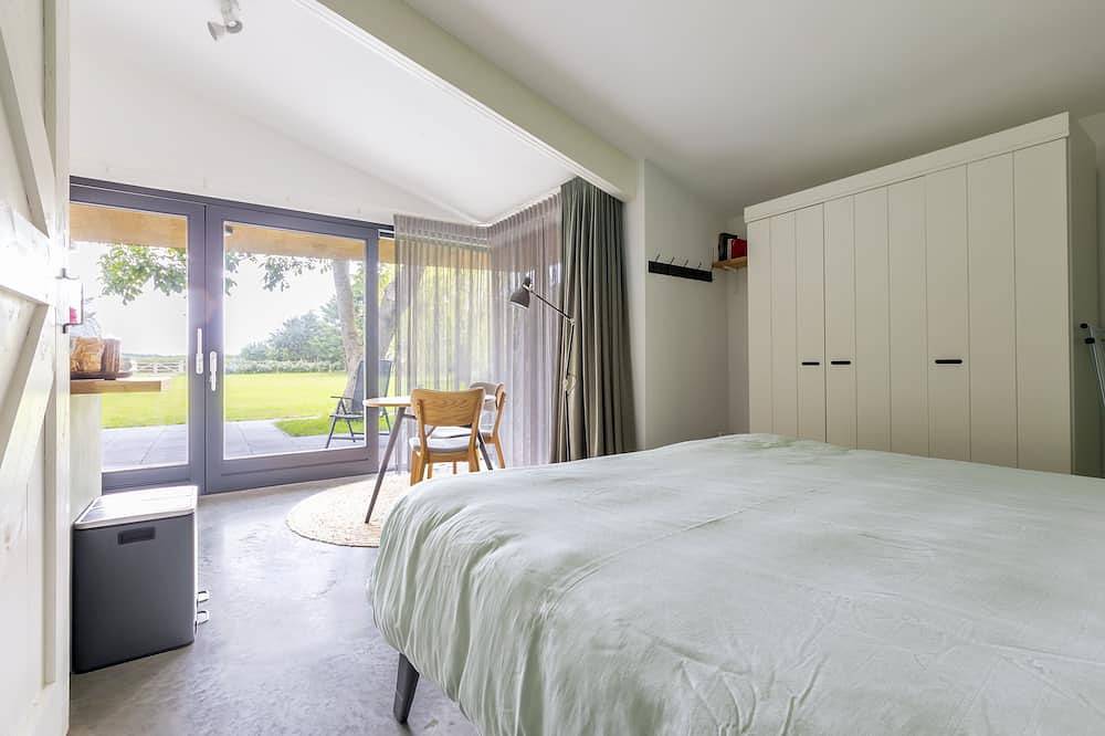 Geheel appartement, Romantic studio apartment with unobstructed view and near the beach, dunes, Amsterdam. in Castricum, Nederlandse Noordzeekust