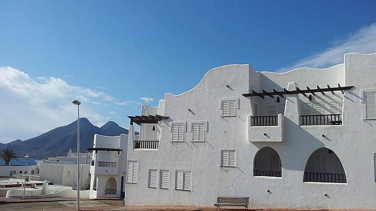 Apartamento vacacional entero, Apartamento de vacaciones para 4 personas con terraza in La Isleta del Moro, Níjar