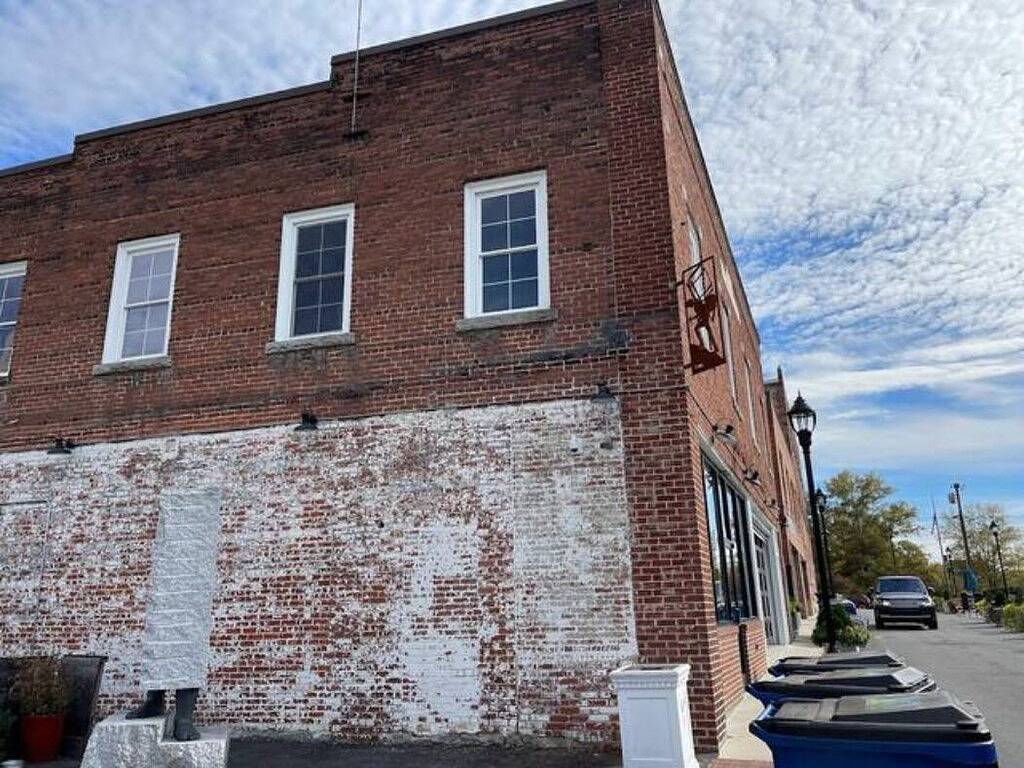 Ganze Wohnung, Stylish 2 Br New Apartment in Downtown Mount Airy (Apt 202) in Mount Airy, Surry County