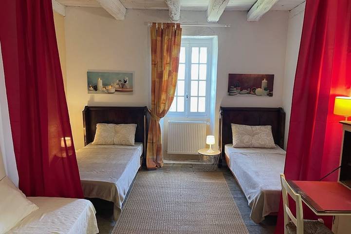 Location de vacances pour 6 personnes, avec terrasse et jardin à Payrac - 4