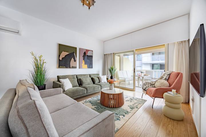 Holiday rental for 8 people, with balcony in Limassol