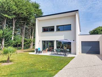 Gîte pour 6 personnes, avec jardin et terrasse à Le Tour-du-Parc