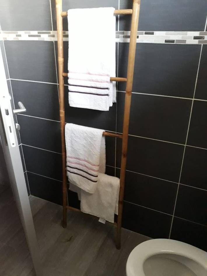 Location de vacances pour 4 personnes, avec terrasse et piscine à Le Moule - 4