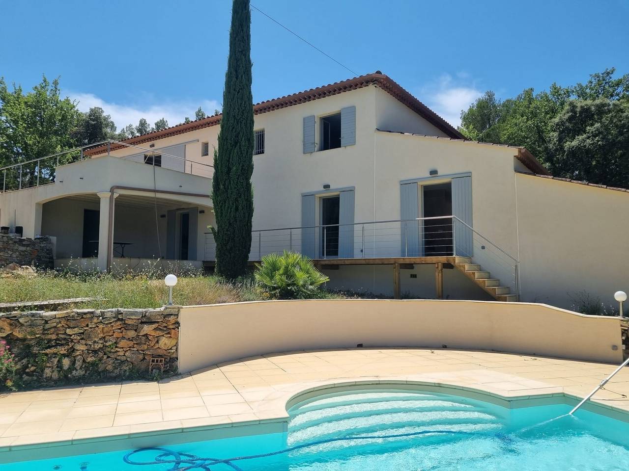 Chambre d'Hote « Chambre 1 Rd» avec piscine partagée, Wi-Fi et climatisation in Cotignac, Région de Brignoles
