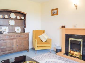 Log Cabin for 2 People in Herefordshire, West Midlands, Photo 2