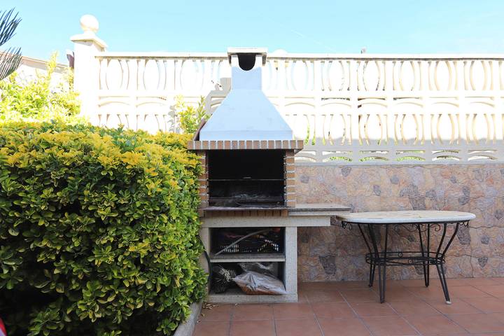 Casa rural para 6 personas, con terraza y piscina en Creixell - 4