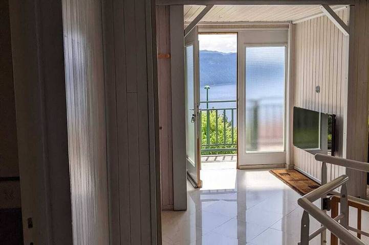 Gîte pour 6 personnes, avec jardin à Maisod - 4