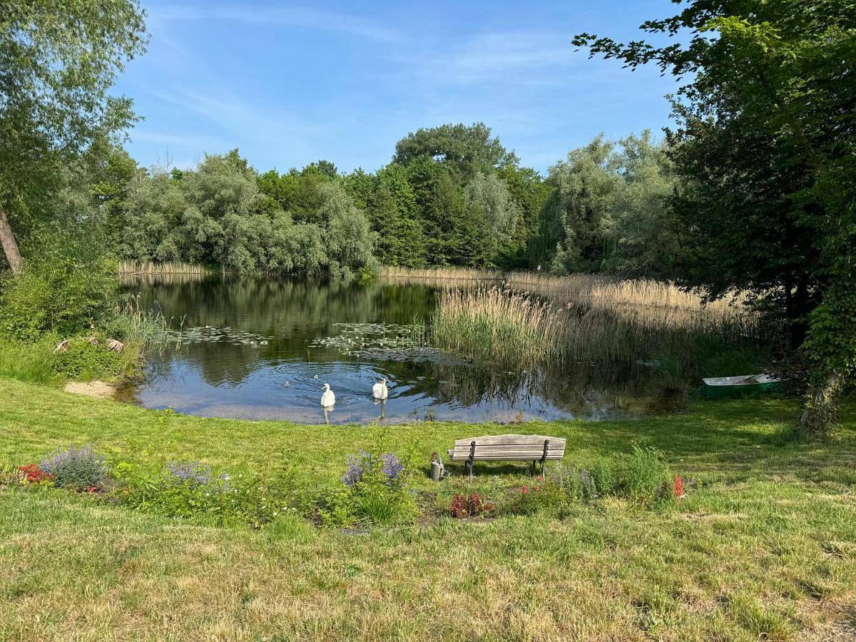 Bauwagen Gnubbel am Jahnteich in Weißwasser (Oberlausitz), Lausitzer Seenland