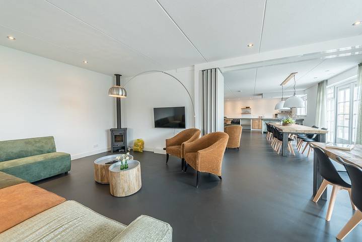 Ferienhaus für 24 Personen, mit Sauna und Balkon/Terrasse sowie Terrasse auf Texel - 3