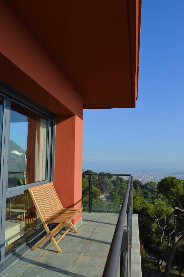 Chalet für 2 Personen, mit Balkon und Terrasse sowie Garten und Ausblick in Barcelona