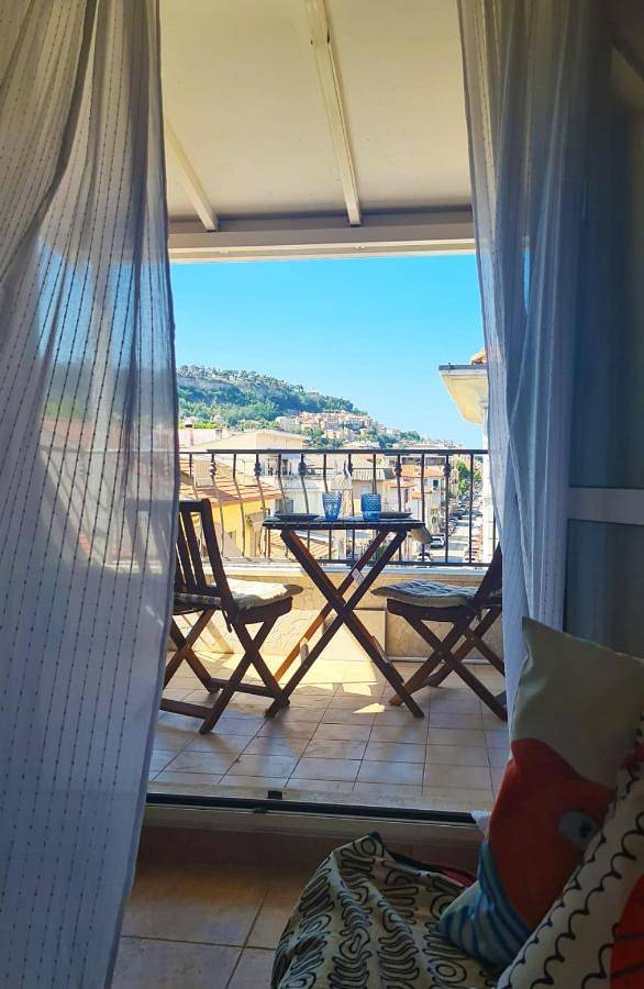 B&b per 2 persone, con Balcone e Terrazza nonché Panorama a Grottammare