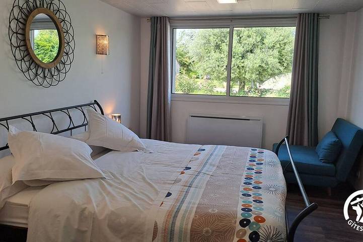 Location de vacances pour 5 personnes, avec jardin et piscine à Vénès - 2