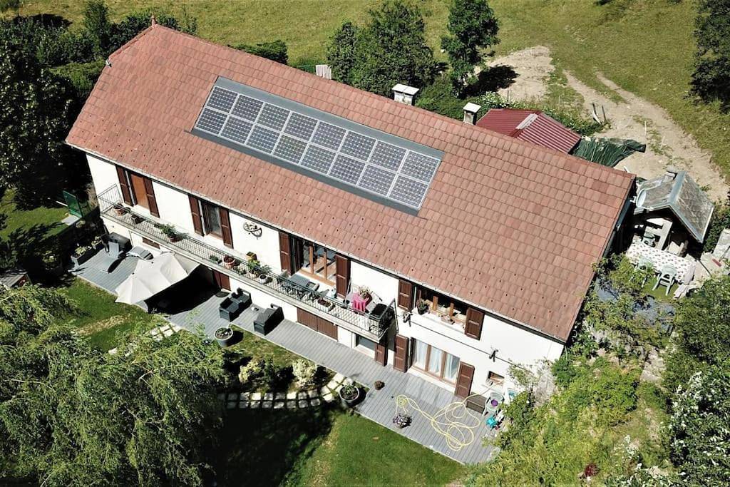 Three-Bedroom House in Pierre-Châtel, Isère
