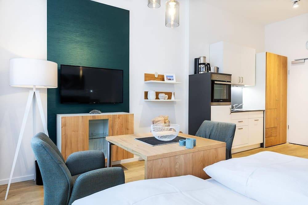 Ganze Wohnung, Geschmackvolles 1-Zimmer-Apartment für 2 Personen in toller Hafenlage in Wismar in Wismar, Nordwestmecklenburg (Wismar und Umgebung)