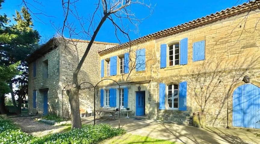 Location de vacances pour 15 personnes, avec piscine ainsi que terrasse et jardin, animaux acceptés dans Albaron - 2