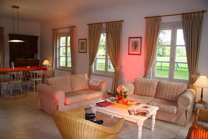 Familienhaus mit exklusivem Pool im Park des Schlosses in Vallenay, Saint-Amand-Montrond