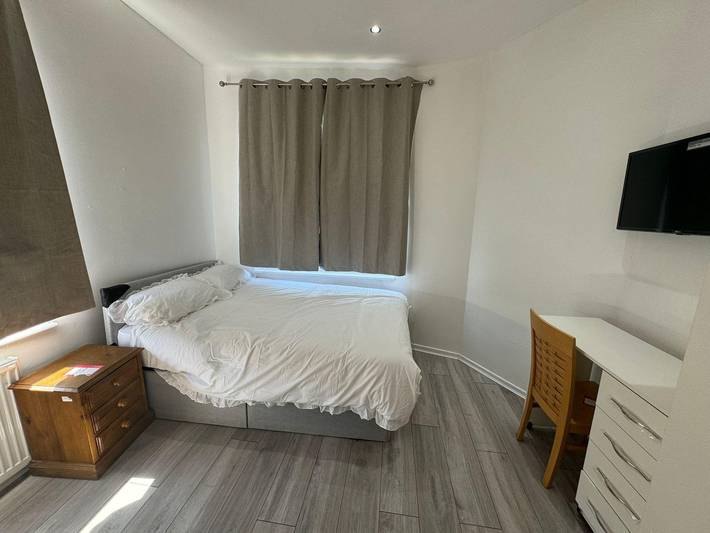 4-Bed House - Ensuite Rooms - Sleeps 8 - Parking in Mánchester, Gran Mánchester