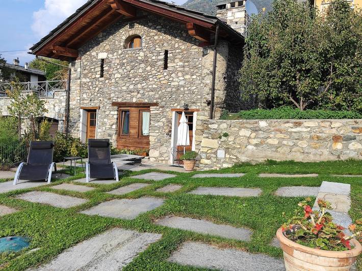 Gîte pour 2 personnes, avec Jardin dans La Cretaz-Roisan, Comune di Roisan