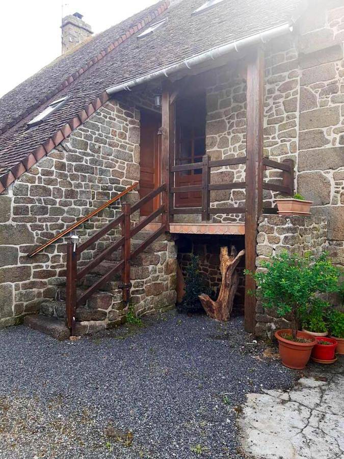 Gîte pour 4 personnes, avec balcon dans La Motte-Fouquet