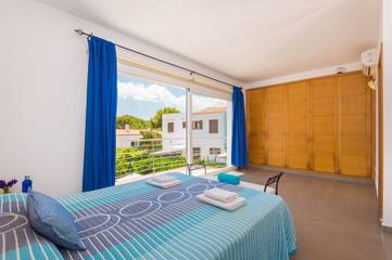 Villa in Es Mercadal, Menorcas Küste für 8 