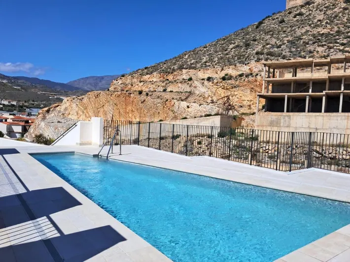 Ferienwohnung für 7 Personen, mit Terrasse und Ausblick sowie Pool - 1