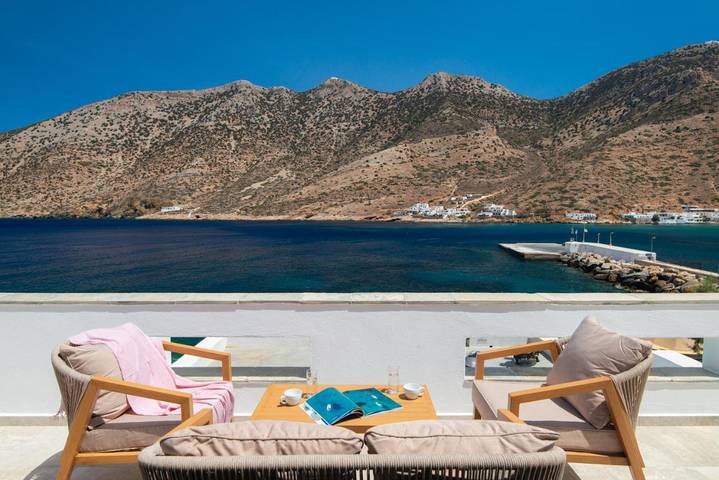 Location de vacances pour 4 personnes, avec piscine ainsi que vue et balcon dans Kamarès - 4