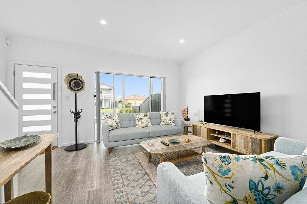 Zion by the Sea ~ Aldinga Beach - Bright and Colourful Beach Abode in Aldinga Beach, City of Onkaparinga