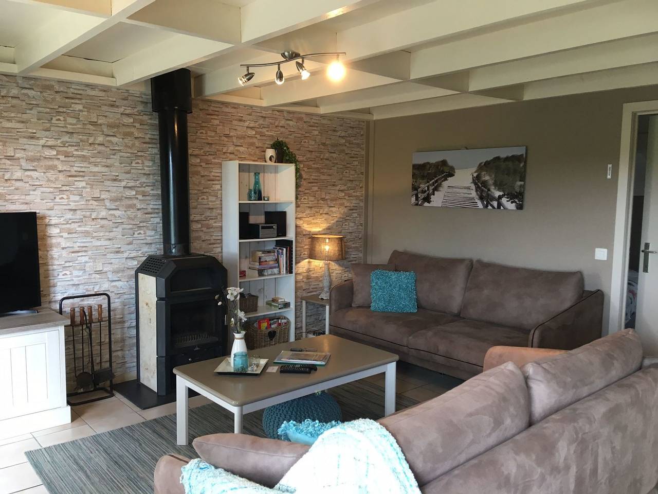 Polderwind mit Blick auf die Felder in Adinkerke, De Panne