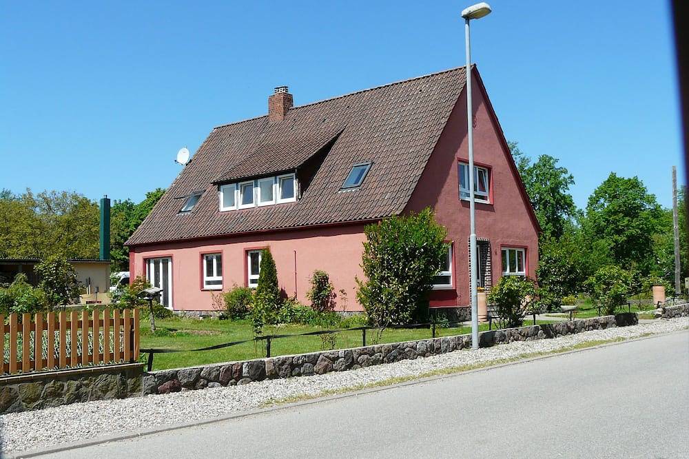 Ganze Wohnung, Fewo \" Schwalbennest\" im Haus am Teich in Todendorf auf Fehmarn, Hundefreundlich in Todendorf, Fehmarn
