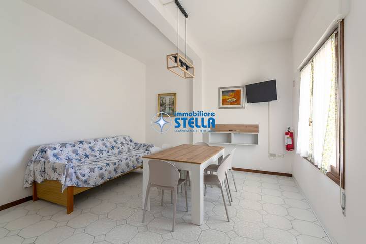 Entire apartment, * Giglio * / Piazza Marconi [park] in Lido di Jesolo, Jesolo-City
