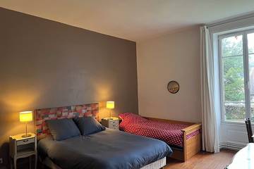 Maison De Vacances pour 14 Personnes dans Chazey-Bons, Jura Francais, Photo 4