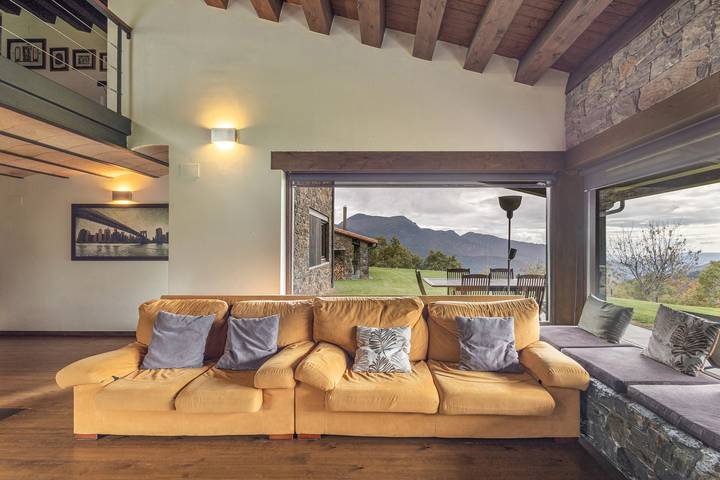 Casa rural para 12 personas, con Jardín en La Pobla de Lillet