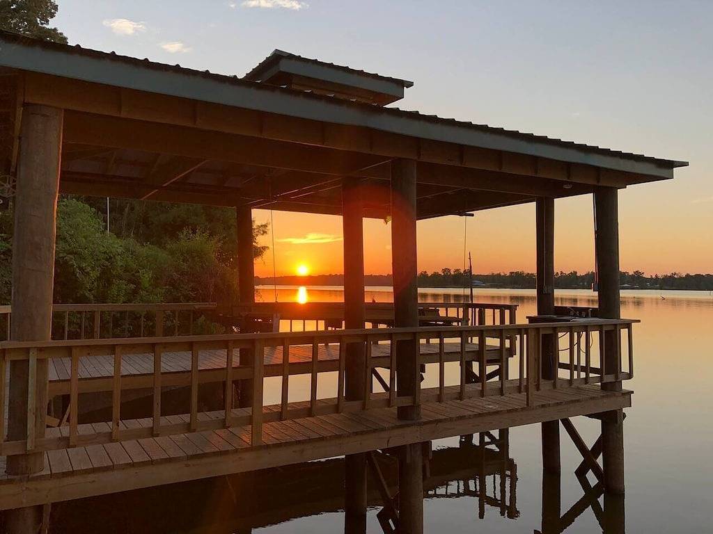 Neues Angebot - New Lake House - Tolle Aussicht, Angeln und günstige Lage in Zwolle (USA), Toledo Bend Reservoir