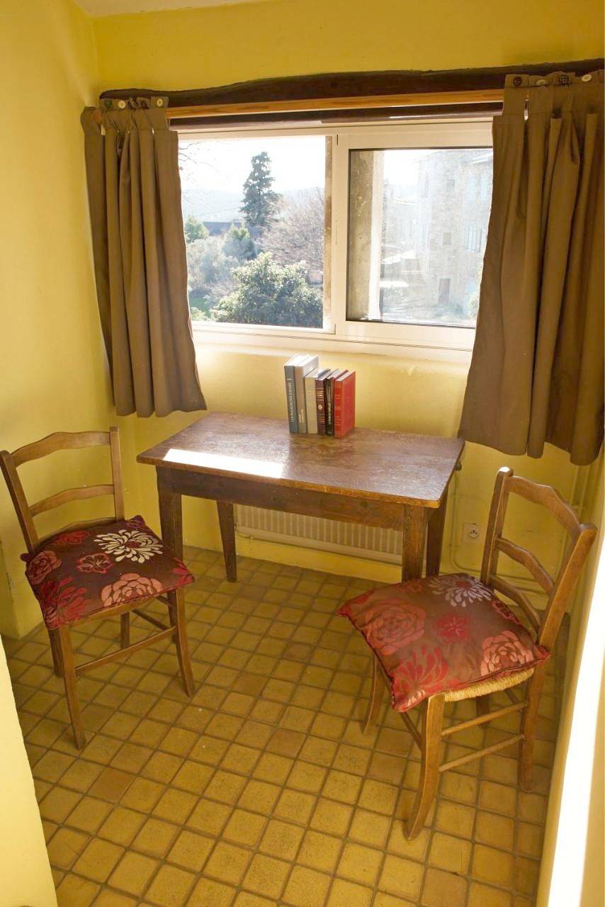 Double Room with Balcony in Issirac, Région de Nîmes
