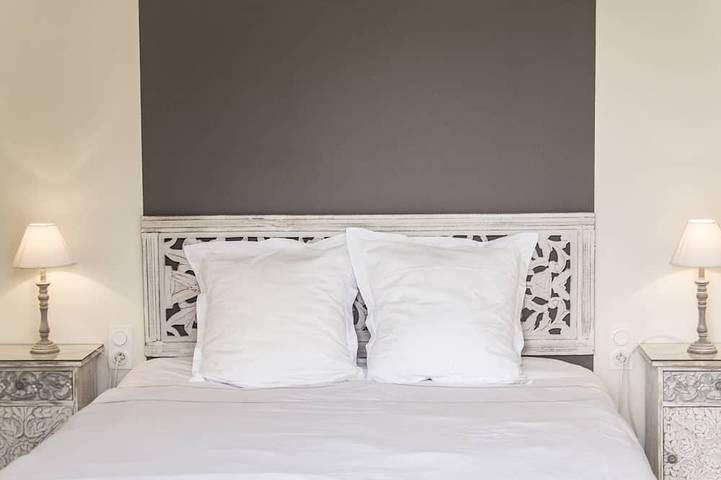 Ruhige Klimatisierte Ferienwohnung Mit 2 Schlafzimmern Und Ihrem Privaten Bad in Avignon, Vaucluse