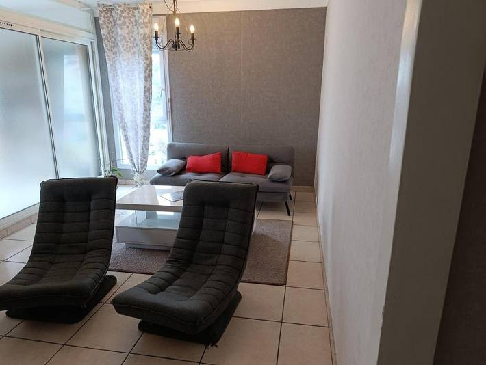 Gîte pour 6 personnes, avec terrasse et vue, animaux acceptés dans Plage Bottai Port De Bouc - 3