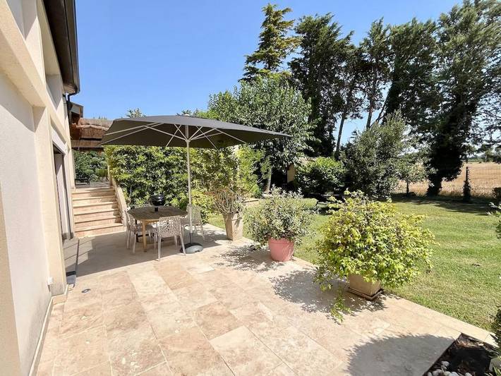 Location de vacances pour 2 personnes, avec piscine ainsi que jacuzzi et jardin, adapté aux familles à Caderousse - 3