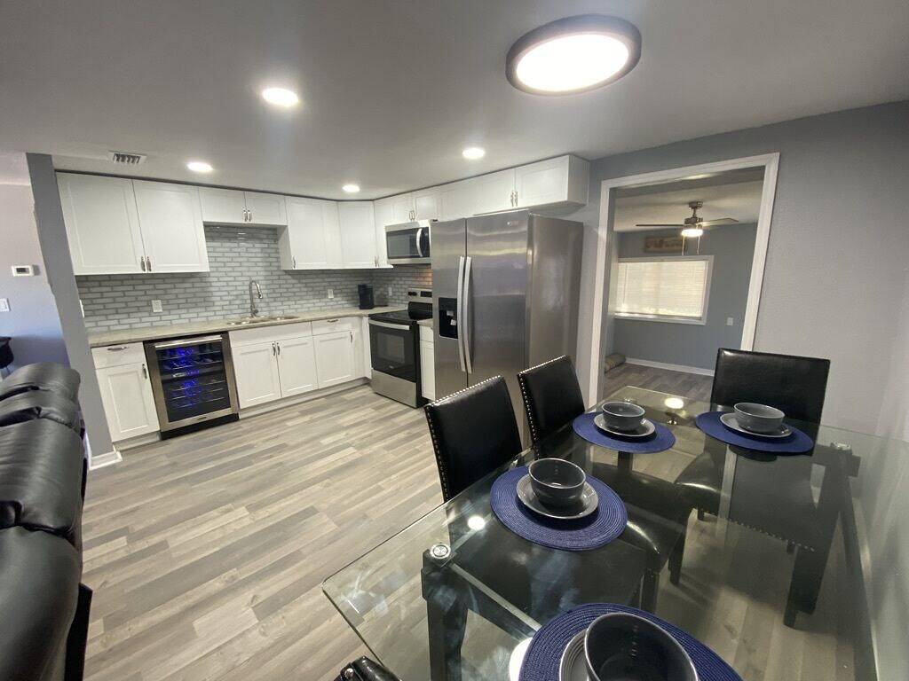 Florida's #1 Beach's Nearby! in Sarasota County