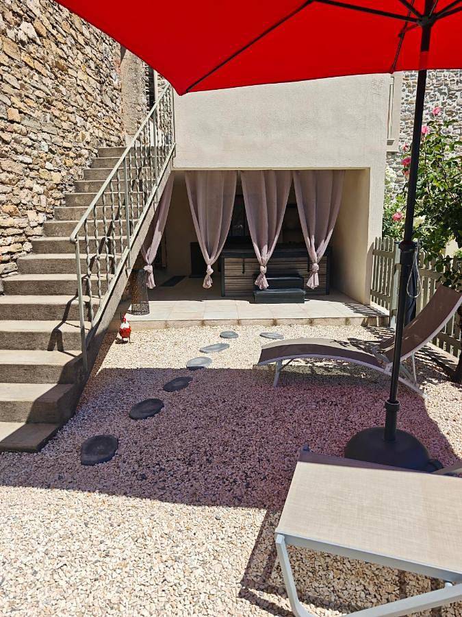 Location de vacances pour 7 personnes, avec jardin et jacuzzi, adapté aux familles à Saint-Jean-de-Ceyrargues - 3