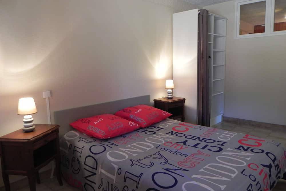Appartement entier, Location de Vacance en Dordogne, bord de rivière, terrasse couverte, jardin, Bbq in Le Buisson-de-Cadouin, Périgord Pourpre
