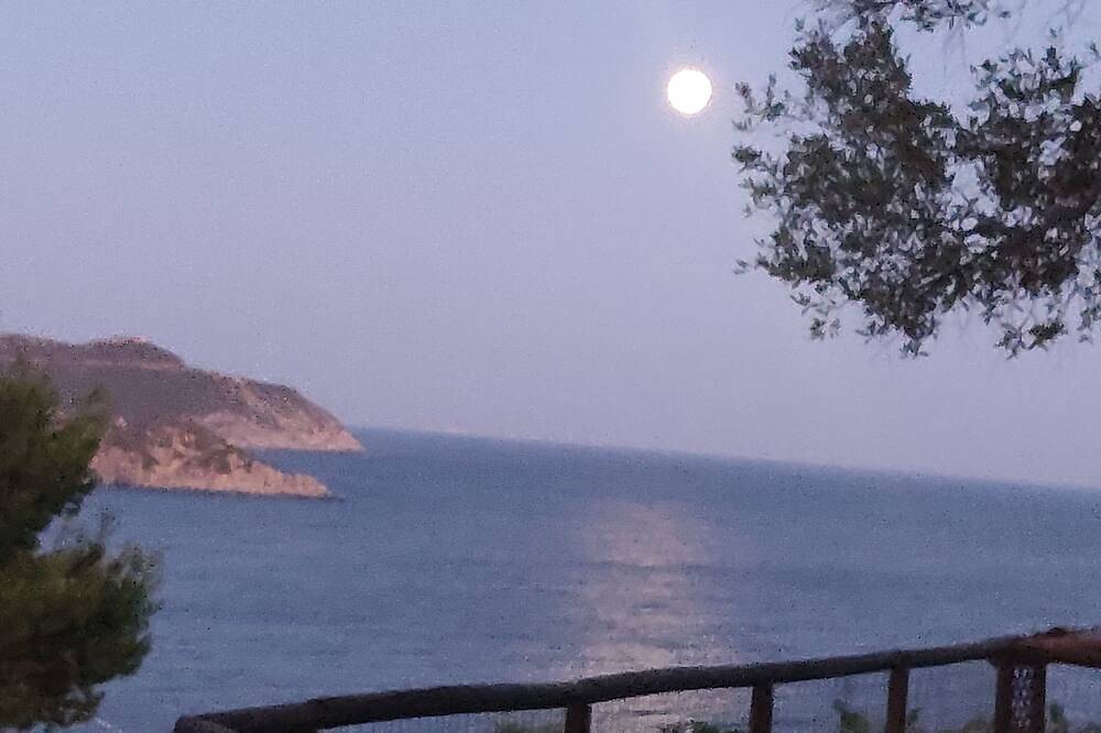 Panoramic villa 5 minutes walk from the sea in Torre delle Stelle, Maracalagonis