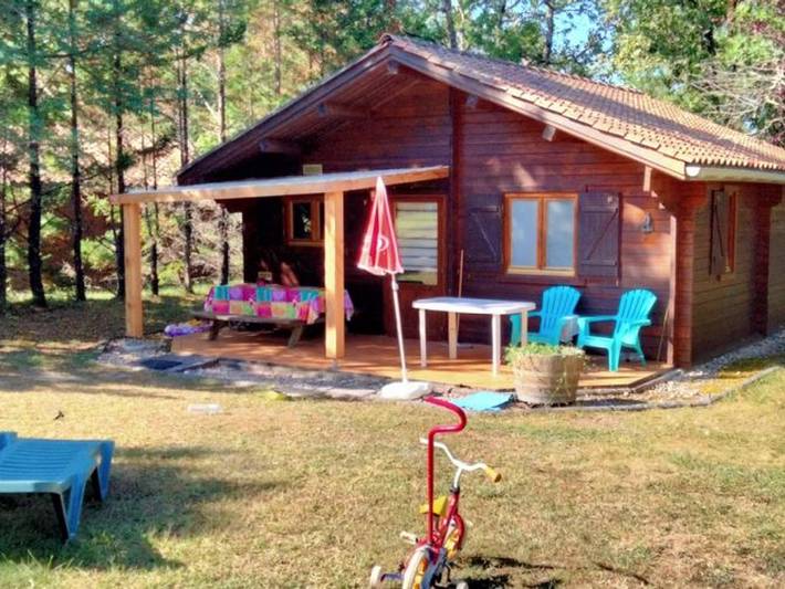 Gîte pour 4 personnes, avec Terrasse et Piscine à Dévillac